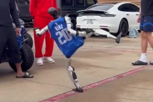 机器人会武术？在“欧文”面前秀没两招就被终结了